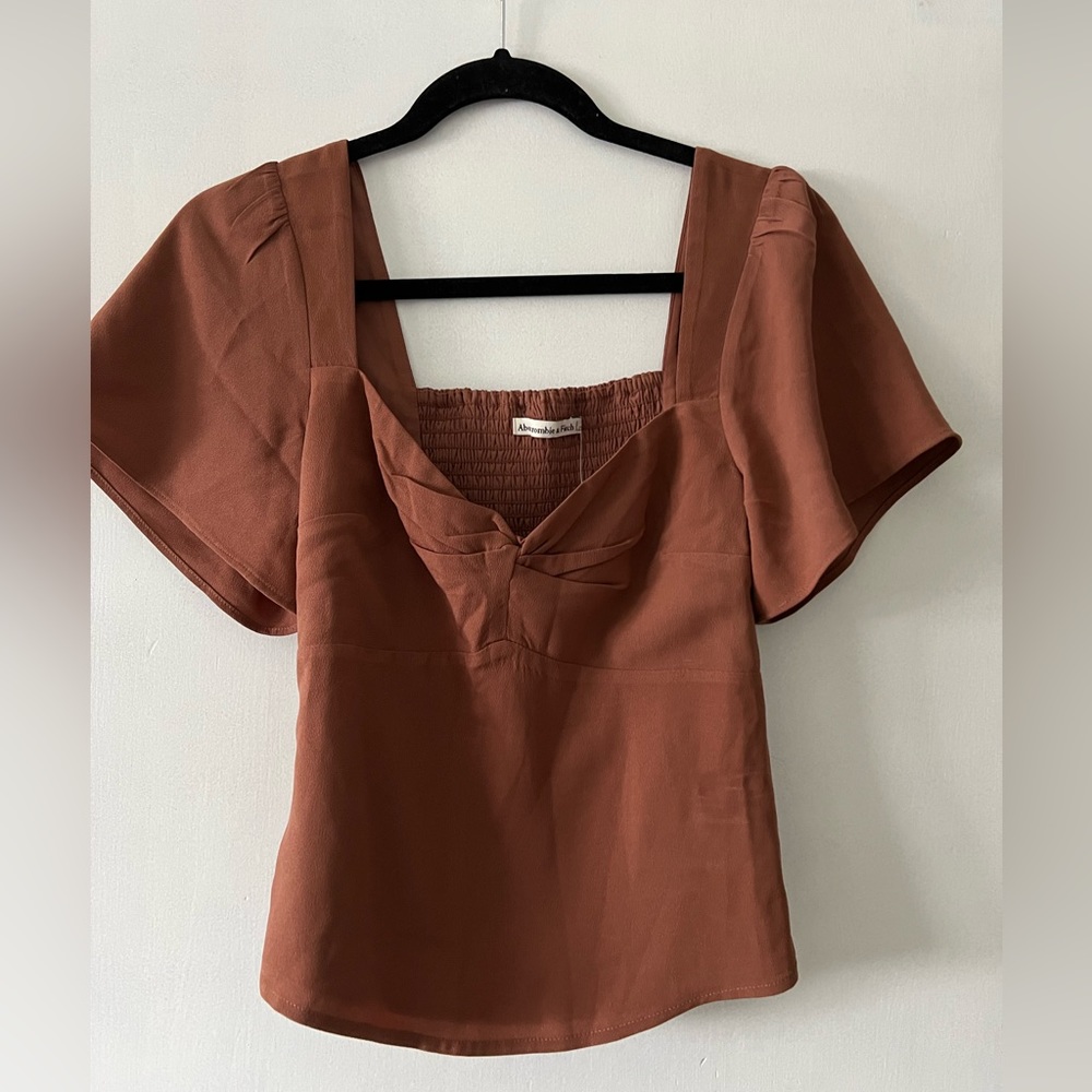 Abercrombie flutter sleeve blouse